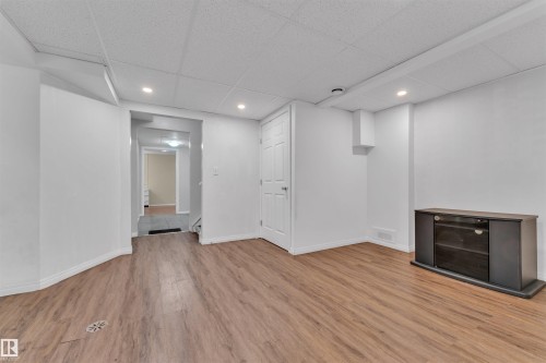 18615 75 Avenue, Edmonton, AB - Indoor