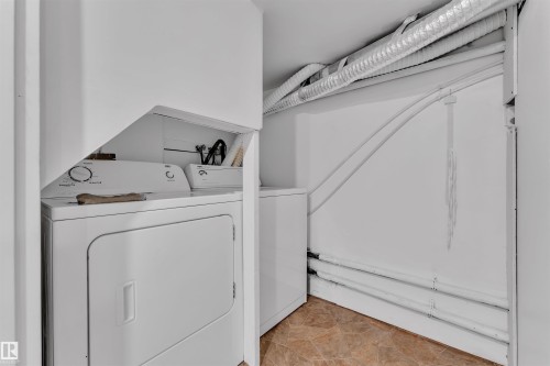 18615 75 Avenue, Edmonton, AB - Indoor Photo Showing Laundry Room