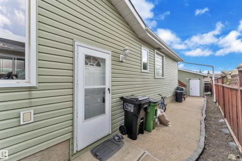 18615 75 Avenue, Edmonton, AB - Outdoor With Exterior