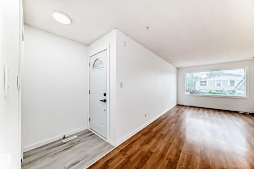 13116 31 Strret, Edmonton, AB - Indoor Photo Showing Other Room