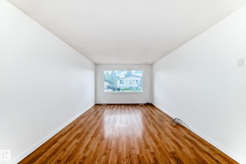 13116 31 Strret, Edmonton, AB - Indoor Photo Showing Other Room
