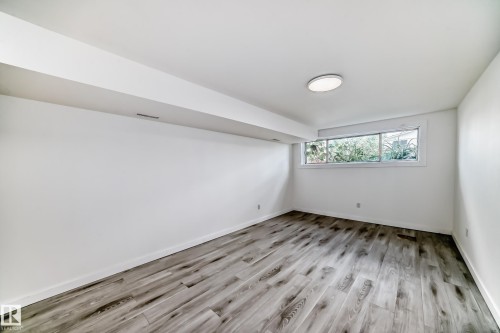 13116 31 Strret, Edmonton, AB - Indoor Photo Showing Other Room