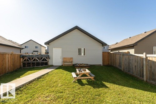 407 Watt Boulevard Sw, Edmonton, AB - Outdoor