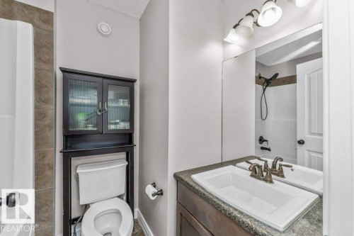 407 Watt Boulevard Sw, Edmonton, AB - Indoor Photo Showing Bathroom