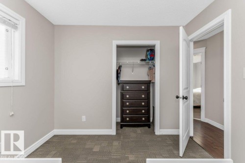 407 Watt Boulevard Sw, Edmonton, AB - Indoor