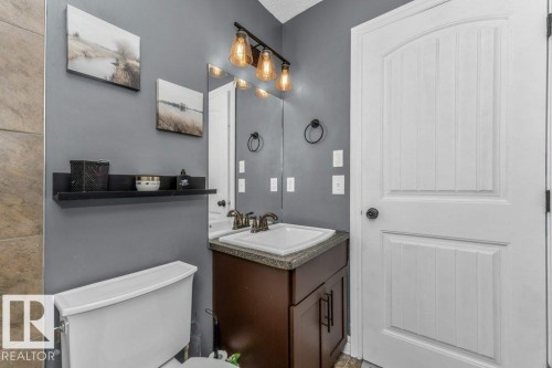 407 Watt Boulevard Sw, Edmonton, AB - Indoor Photo Showing Bathroom