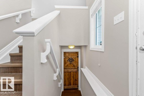 407 Watt Boulevard Sw, Edmonton, AB - Indoor Photo Showing Other Room