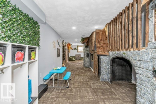 407 Watt Boulevard Sw, Edmonton, AB - Indoor Photo Showing Other Room