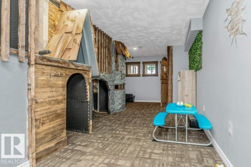 407 Watt Boulevard Sw, Edmonton, AB - Indoor Photo Showing Other Room