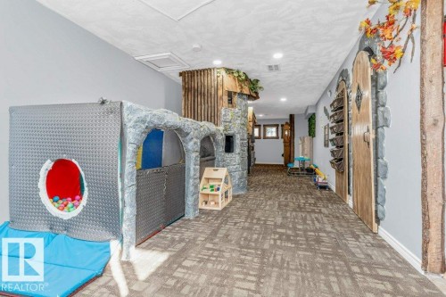 407 Watt Boulevard Sw, Edmonton, AB - Indoor Photo Showing Other Room