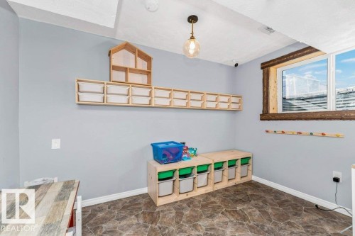 407 Watt Boulevard Sw, Edmonton, AB - Indoor Photo Showing Other Room