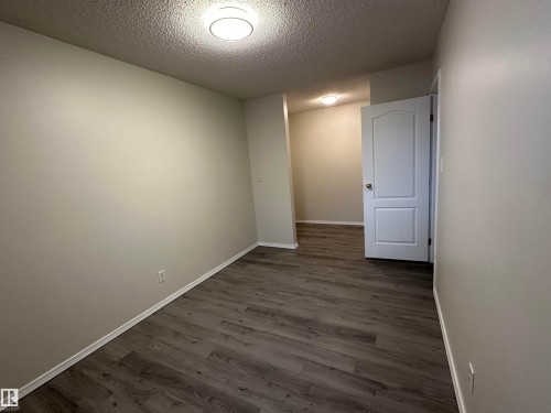 5 14130 80 Street, Edmonton, AB - Indoor Photo Showing Other Room
