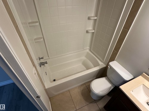 5 14130 80 Street, Edmonton, AB - Indoor Photo Showing Bathroom