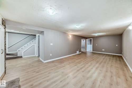 207 Homestead Crescent, Edmonton, AB - Indoor Photo Showing Other Room