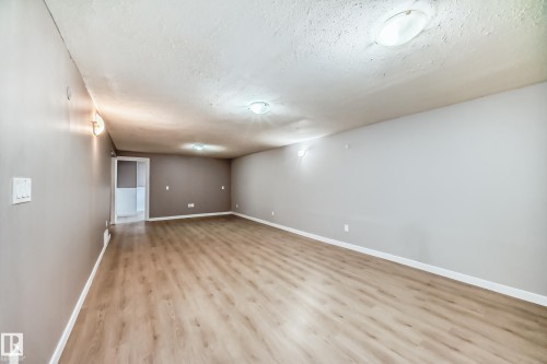 207 Homestead Crescent, Edmonton, AB - Indoor Photo Showing Other Room