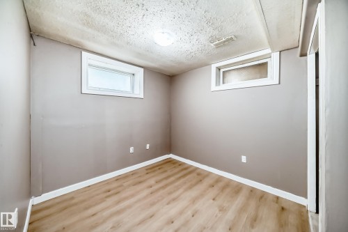 207 Homestead Crescent, Edmonton, AB - Indoor Photo Showing Other Room