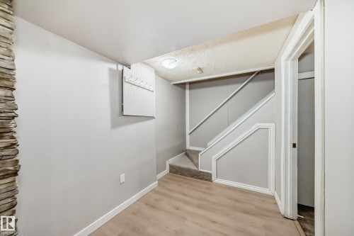 207 Homestead Crescent, Edmonton, AB - Indoor Photo Showing Other Room