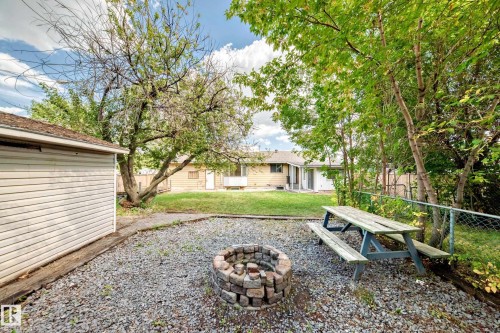 207 Homestead Crescent, Edmonton, AB - Outdoor