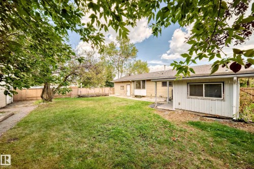 207 Homestead Crescent, Edmonton, AB - Outdoor