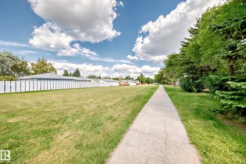 207 Homestead Crescent, Edmonton, AB - Outdoor With View