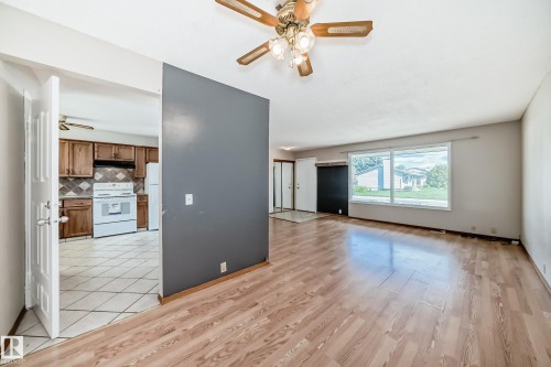 207 Homestead Crescent, Edmonton, AB - Indoor