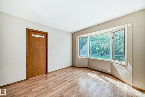 207 Homestead Crescent, Edmonton, AB - Indoor Photo Showing Other Room