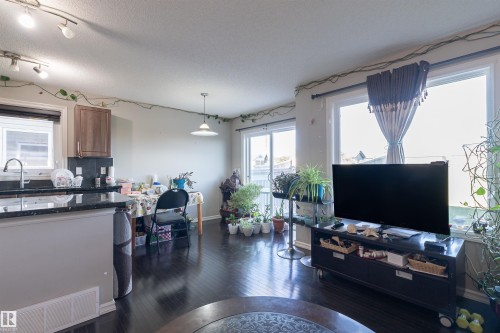 1841 28 Street, Edmonton, AB - Indoor
