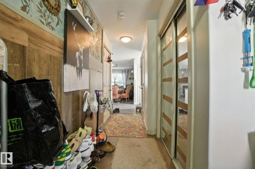 8 1820 34 Avenue, Edmonton, AB - Indoor