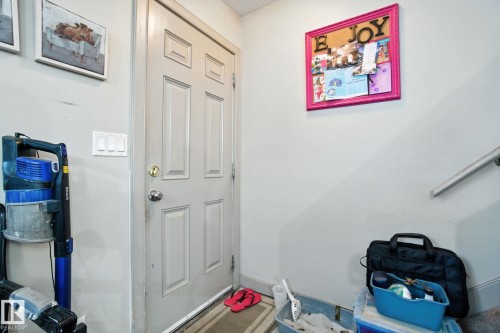 8 1820 34 Avenue, Edmonton, AB - Indoor Photo Showing Other Room