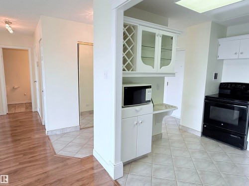 604 11027 87 Avenue, Edmonton, AB - Indoor