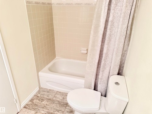 604 11027 87 Avenue, Edmonton, AB - Indoor Photo Showing Bathroom