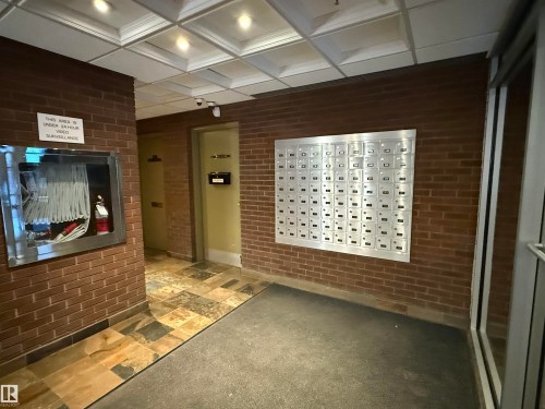 604 11027 87 Avenue, Edmonton, AB - Indoor Photo Showing Other Room