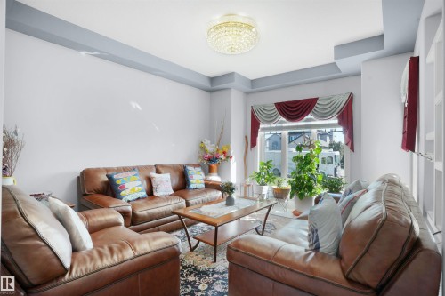 16608 9 Street, Edmonton, AB - Indoor Photo Showing Living Room