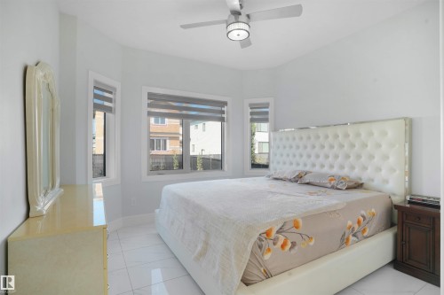 16608 9 Street, Edmonton, AB - Indoor Photo Showing Bedroom
