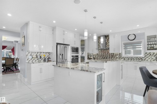 16608 9 Street, Edmonton, AB - Indoor Photo Showing Kitchen With Upgraded Kitchen