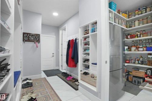 16608 9 Street, Edmonton, AB - Indoor