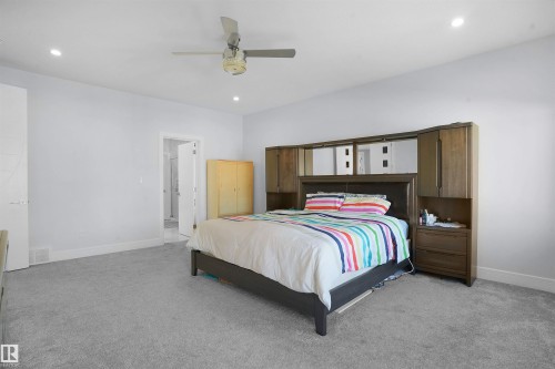 16608 9 Street, Edmonton, AB - Indoor Photo Showing Bedroom