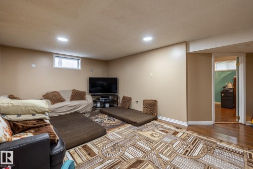 10820 170 Avenue Nw, Edmonton, AB - Indoor Photo Showing Basement
