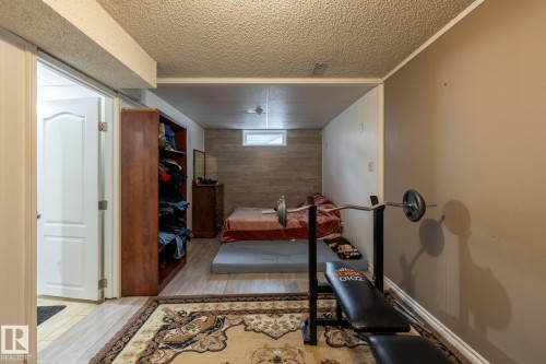 10820 170 Avenue Nw, Edmonton, AB - Indoor