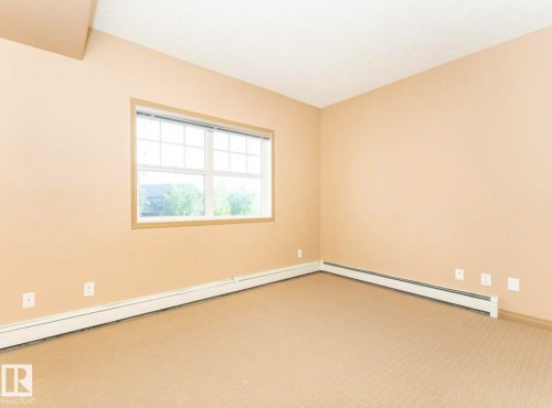 209 5280 Terwillegar Boulevard Nw, Edmonton, AB - Indoor Photo Showing Other Room