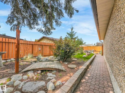 View of fenced backyard - 3608 15 Avenue, Edmonton, AB - Outdoor