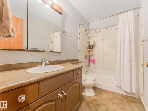 3608 15 Avenue, Edmonton, AB - Indoor Photo Showing Bathroom
