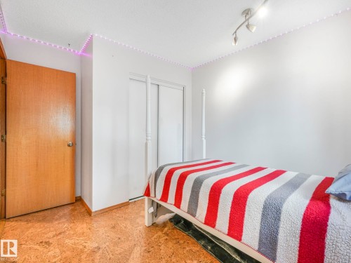 3608 15 Avenue, Edmonton, AB - Indoor Photo Showing Bedroom
