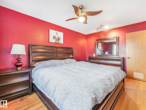3608 15 Avenue, Edmonton, AB - Indoor Photo Showing Bedroom