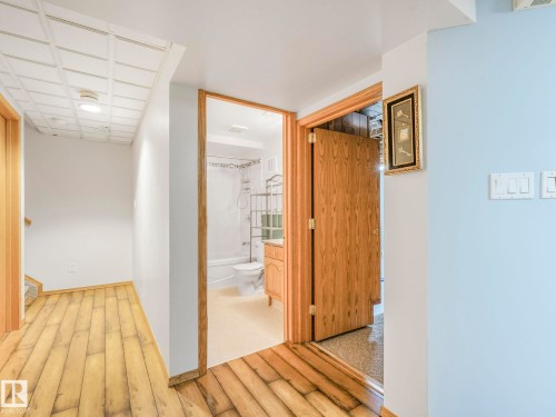 3608 15 Avenue, Edmonton, AB - Indoor Photo Showing Other Room