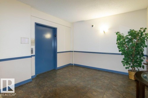 417 16303 95 Street, Edmonton, AB - Indoor Photo Showing Other Room