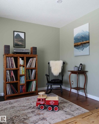 9426/9428 96A Street, Edmonton, AB - Indoor