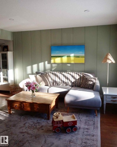 9426/9428 96A Street, Edmonton, AB - Indoor