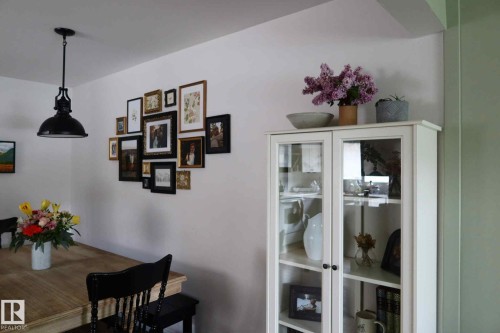 9426/9428 96A Street, Edmonton, AB - Indoor Photo Showing Dining Room
