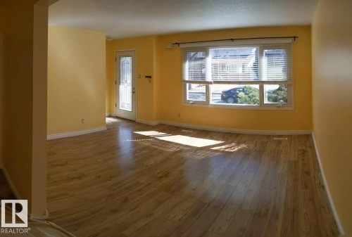 9426/9428 96A Street, Edmonton, AB - Indoor Photo Showing Other Room